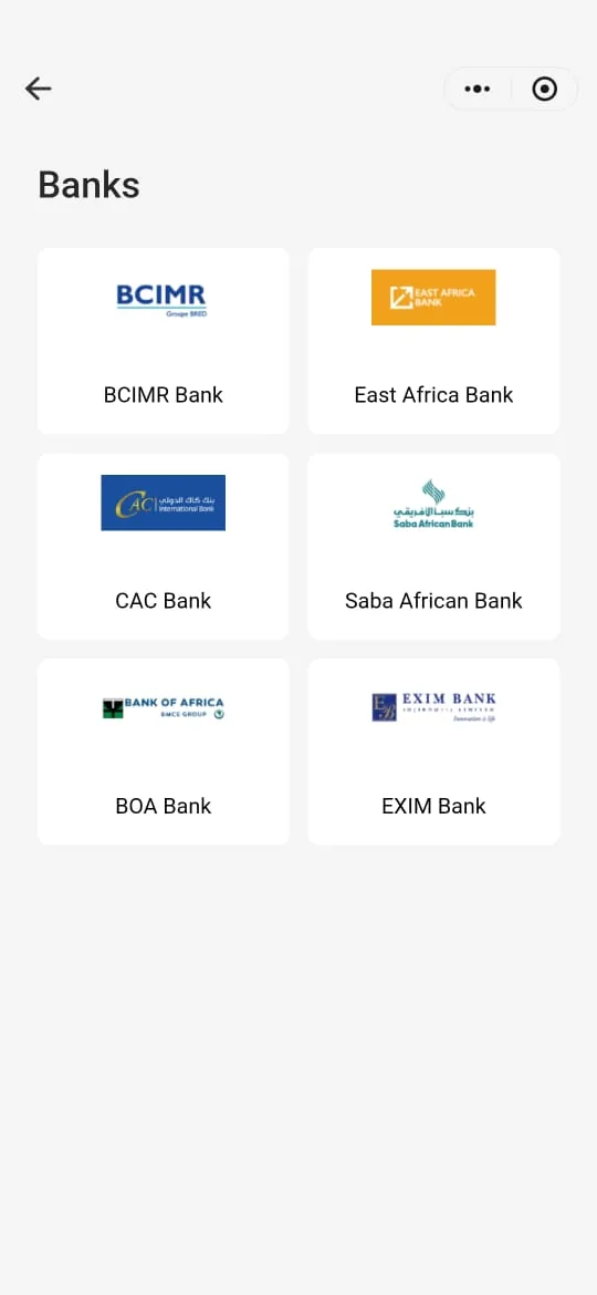 Écran « Banks » de l’application D-Money : BCIMR, East Africa Bank, CAC Bank, Saba African Bank, BOA Bank et EXIM Bank.